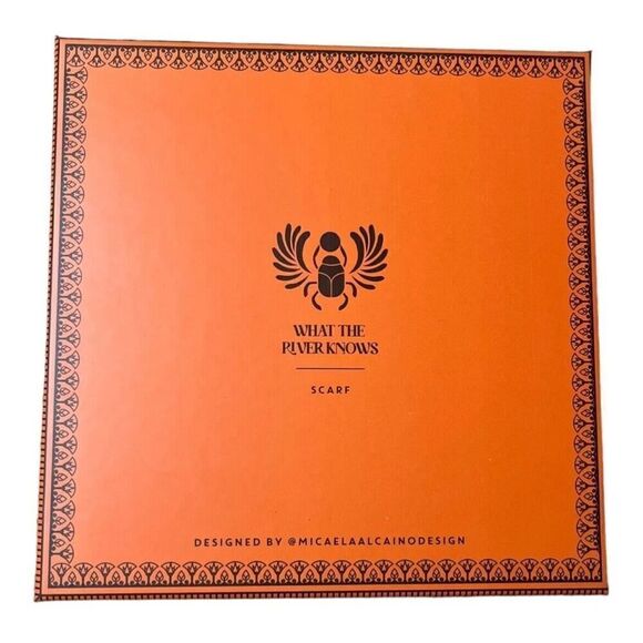 Fairyloot December COMPLETE BOX What The River Knows & 4th Wing Tarot Cards NIB - Picture 7 of 16